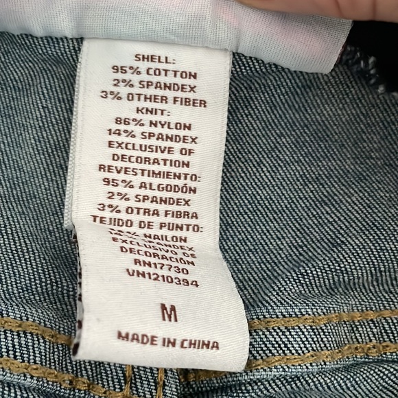 Liz Lange Maternity Ankle Skinny Factory Distressed PullOn jeans- Size M - Picture 9 of 11